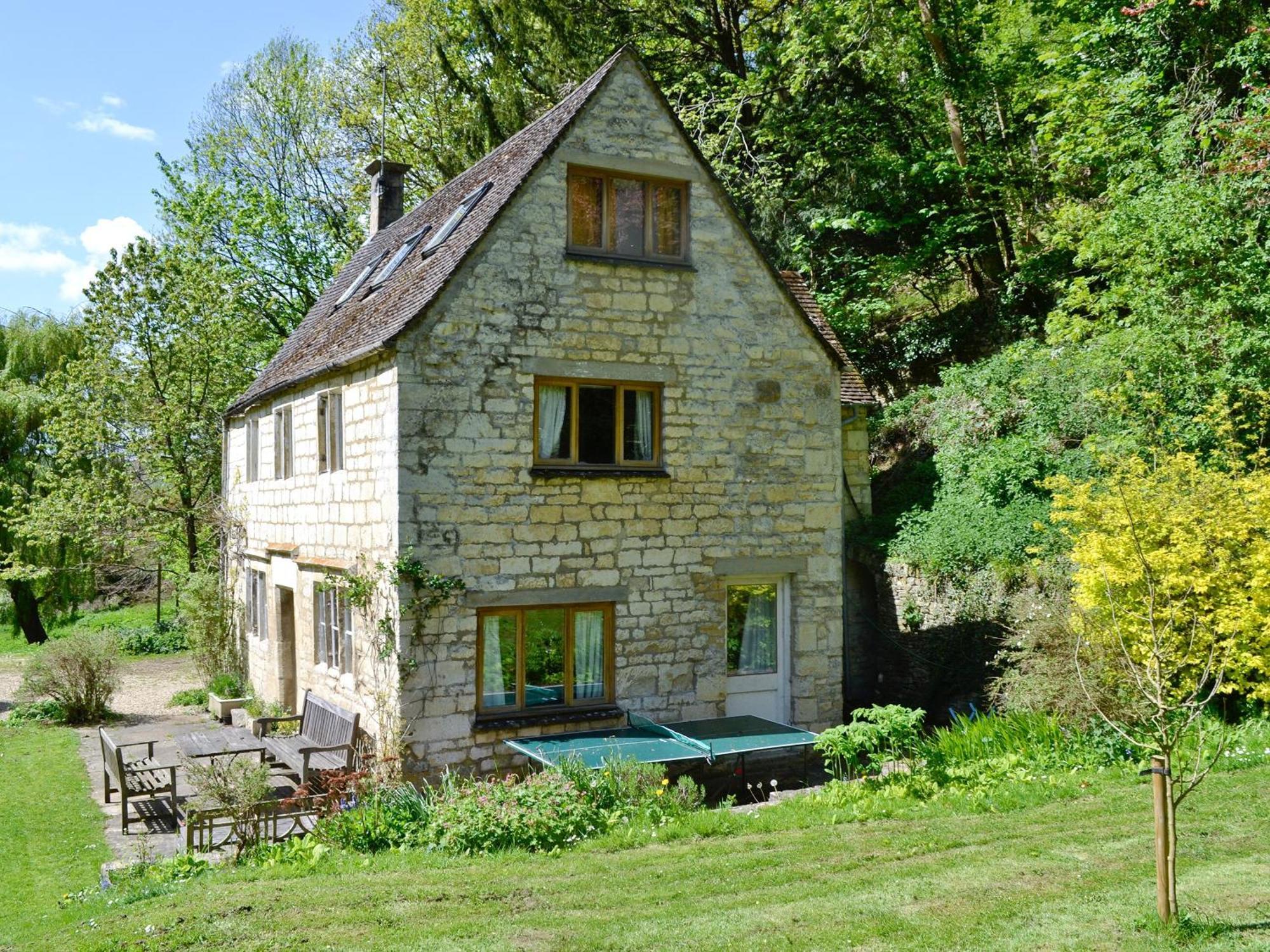 Driftcombe Farmhouse Bisley  Bagian luar foto